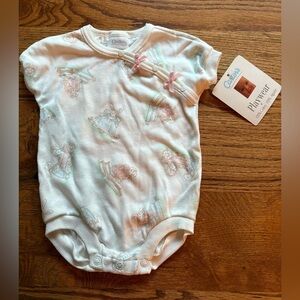 Vintage Carter's Cream and Pink Patterned onesie- bunnies and books- 0-3 months